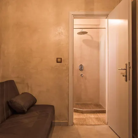 Rhapsody House Bed and Breakfast Βρασνά